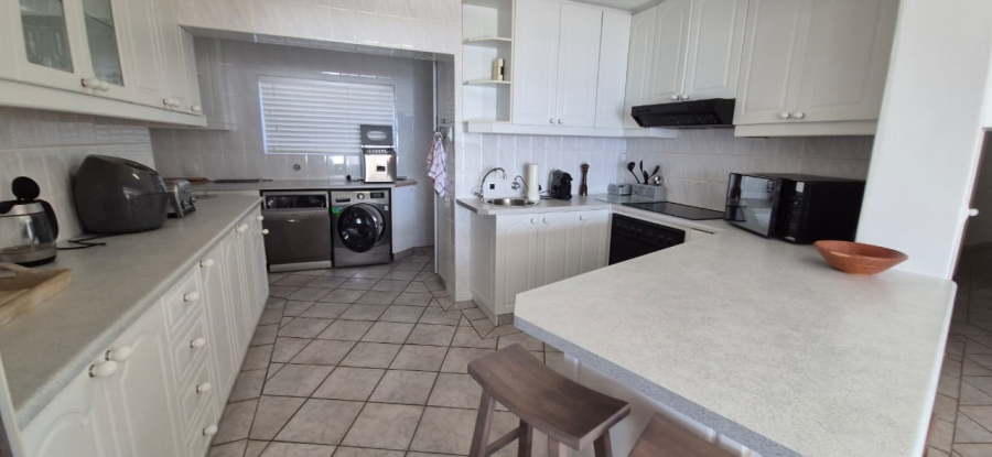 To Let 3 Bedroom Property for Rent in Mossel Bay Central Western Cape
